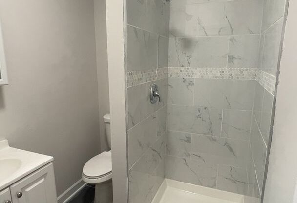 2 beds, 2 baths, $1,925, Unit 3R