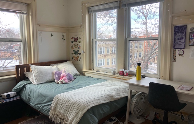 100 Saint Marys St Apt 8A