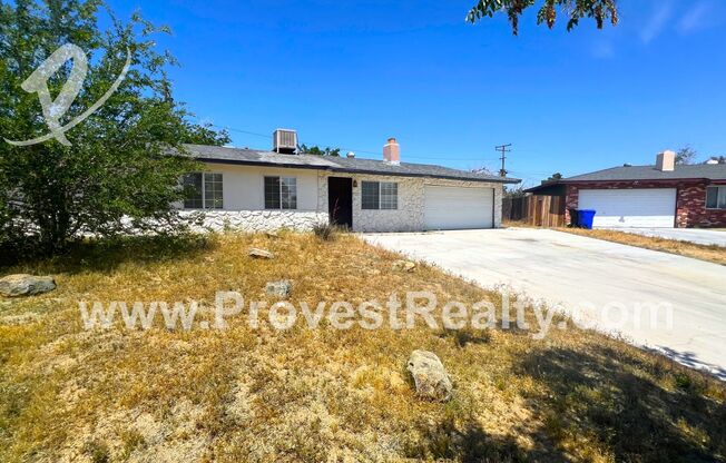 3 Bed, 2 Bath Victorville Home With Bonus Room!!