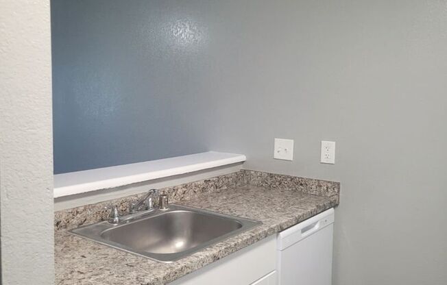 2 beds, 1 bath, 850 sqft, $1,575, Unit 1107 L6