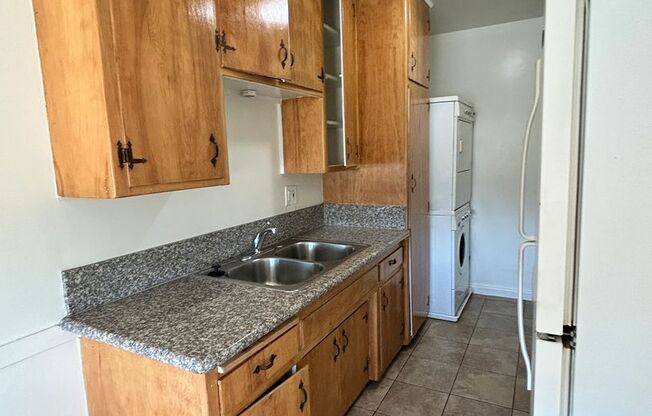 Beautilful 1-bedroom Apartment in Pomona