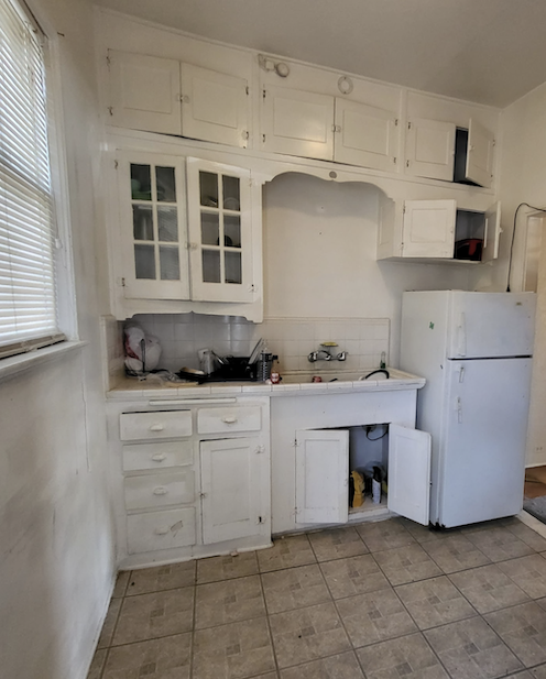 327 W HUISACHE AVE