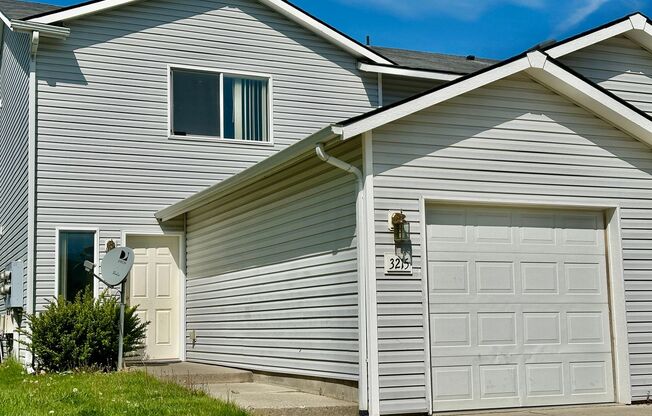 3215,17,19,21 Thicket Ln.