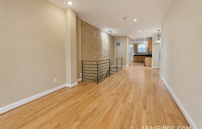 68 V ST NW