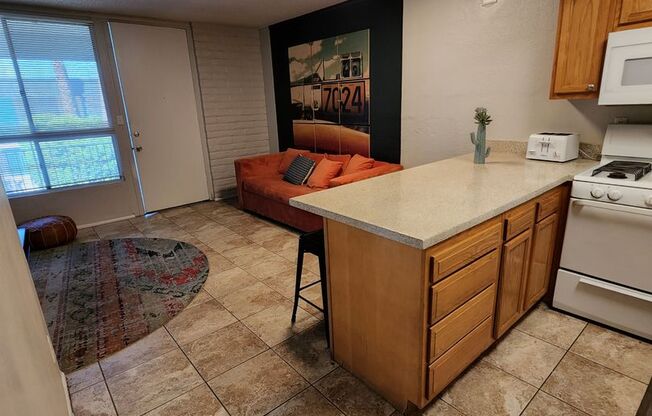 1 bed, 1 bath, 575 sqft, $1,110, Unit 12
