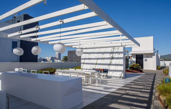 2 beds, 2 baths, 872 sqft, $4,750, Unit 407