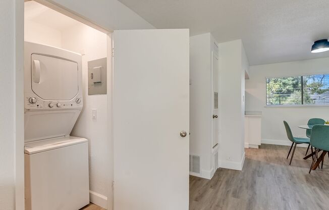2 beds, 1.5 baths, 1,042 sqft, $1,350, Unit 116