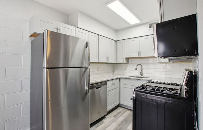 2 beds, 1 bath, 748 sqft, $1,649, Unit E67