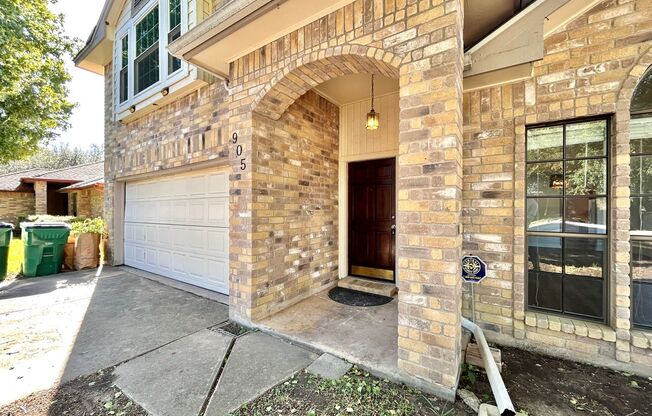 Spacious 4/BR 3.5/BA Two-Story Home with Peaceful Ambience