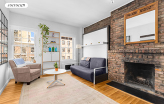 326 W 22 ST