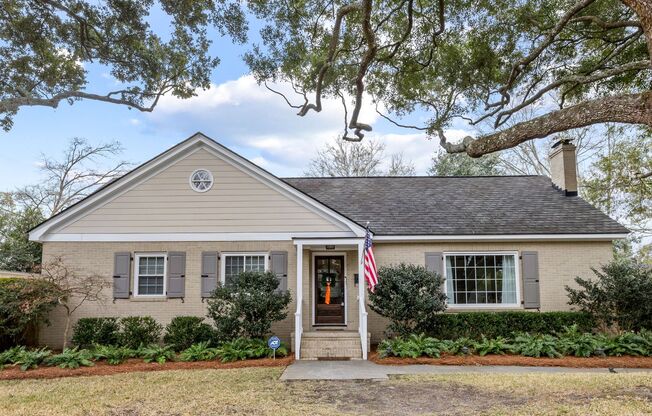 3BD/3BA PLUS LOFT AND DETACHED ADU Located in SOUTH WINDAMERE-Available May 1, 2026!