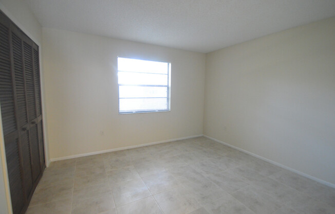 2 beds, 1 bath, $1,300