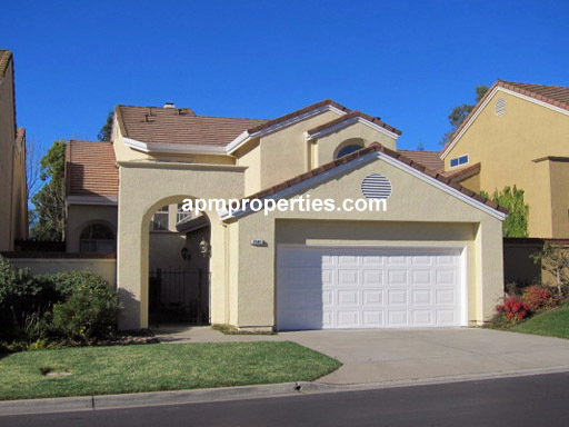 Extraordinary 3 Bedroom, 3 bath Canyon Lakes Golf Course Home!