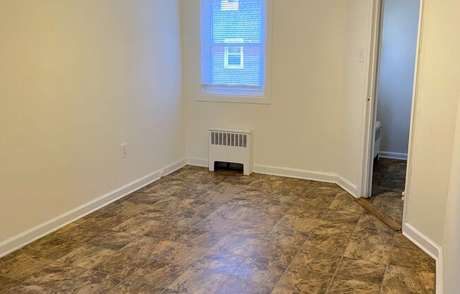 2 beds, 1 bath, 800 sqft, $1,389, Unit A11