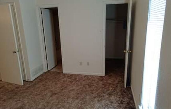 1 bed, 1 bath, 650 sqft, $499, Unit 02.07