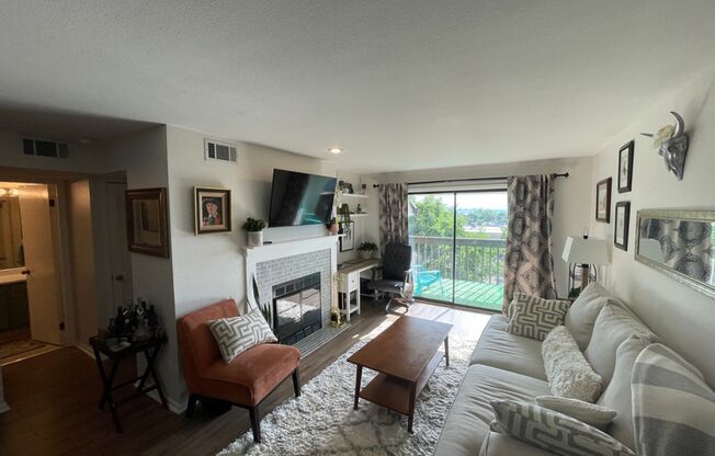 Updated 1 bed 1 bath Condo for rent Aurora CO 80014