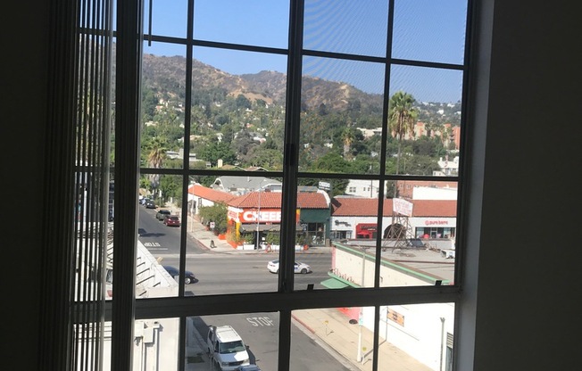 2 beds, 2 baths, 1,000 sqft, $2,950, Unit 420