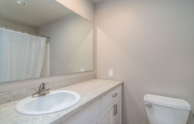 Studio, 1 bath, 450 sqft, $795, Unit Unit 206