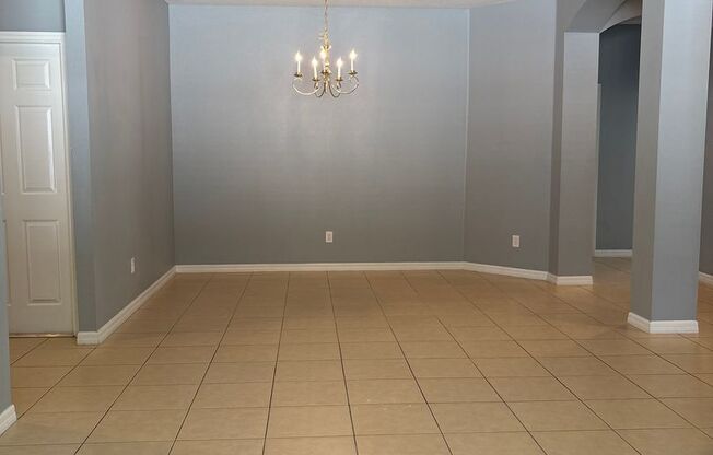 Beautiful 4-Bedroom Home in the Gated Water’s Edge Community/Lake Nona