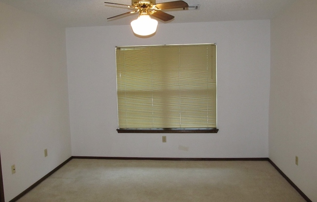 2 beds, 1.5 baths, $1,275