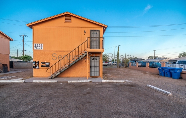 2226 E PUEBLO AVE