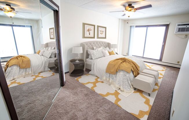 2 beds, 2 baths, 918 sqft, $1,765, Unit 305