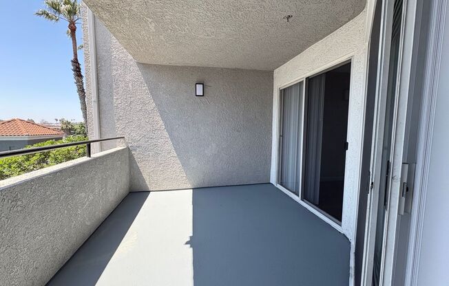 2 beds, 2 baths, 1,013 sqft, $3,515, Unit F-312