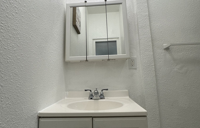 Studio, 1 bath, 132 sqft, $994.58, Unit 307