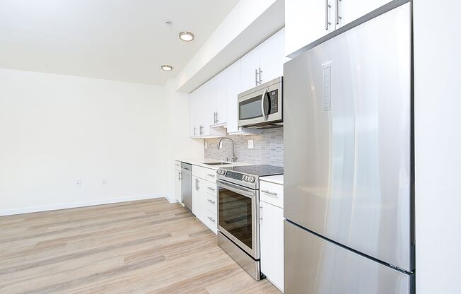 1 bed, 1 bath, 560 sqft, $2,395, Unit 501