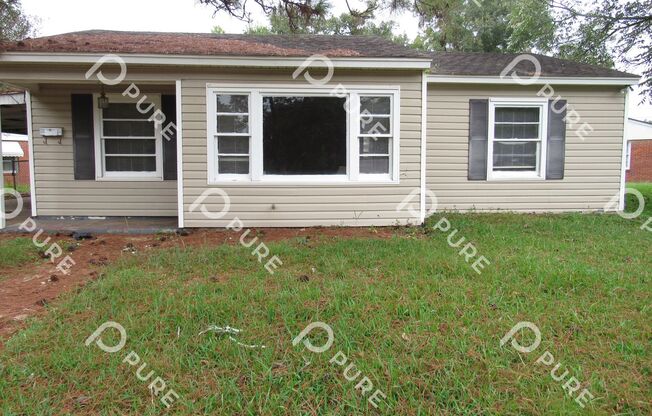 3 beds, 1 bath, $975