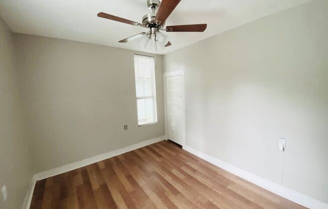 2 beds, 1 bath, $1,000