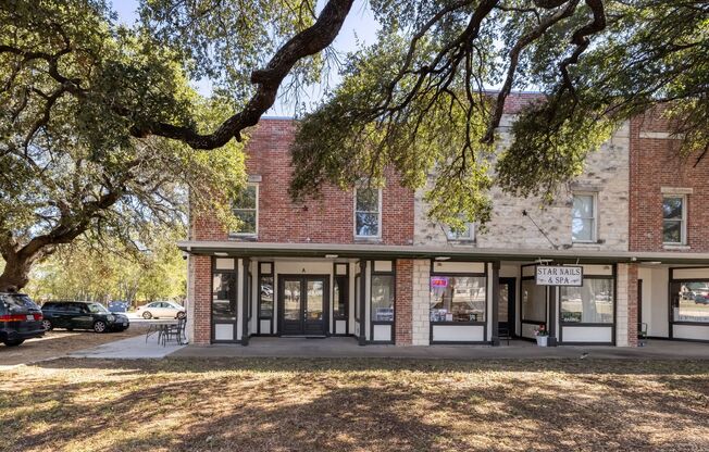 Carriage Place Square