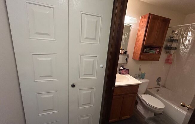 1 bed, 1 bath, $895, Unit 56