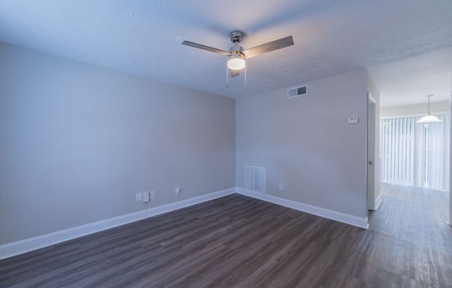 2 beds, 1 bath, 925 sqft, $1,350, Unit 821HLA