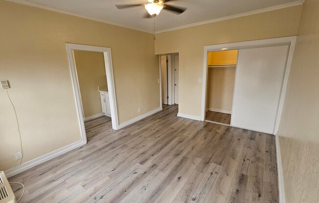 1185 E Vernon Ave Los