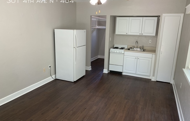301 4th Ave N
