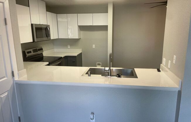 1 bed, 1 bath, 671 sqft, $2,425, Unit G037