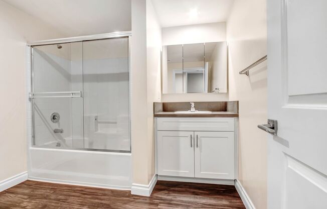 1 bed, 1 bath, 787 sqft, $2,345, Unit 309