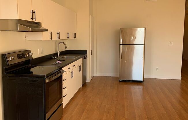1 bed, 1 bath, 631 sqft, $2,445, Unit 1023-404