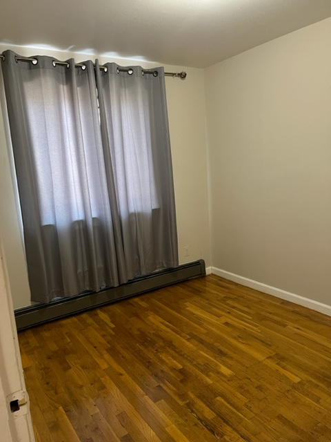 40 33 97 ST