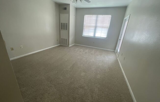 1 bed, 1 bath, 616 sqft, $903