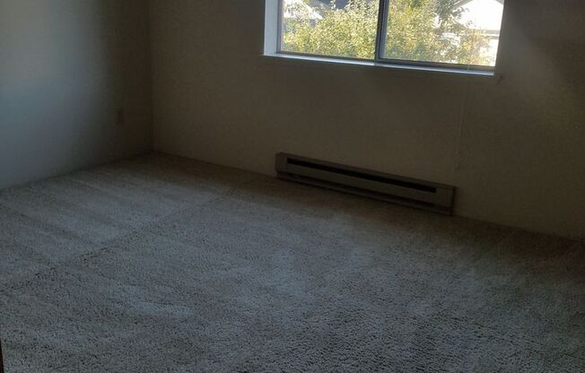 2 beds, 2 baths, $2,350, Unit 107