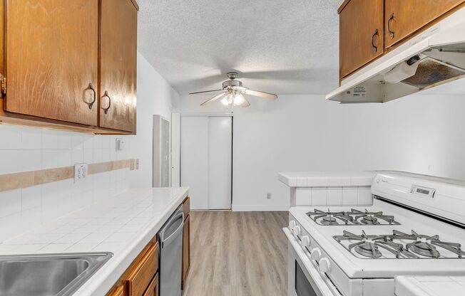 1 bed, 1 bath, $2,190, Unit 4