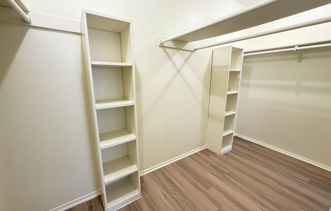 1 bed, 1 bath, 660 sqft, $1,239, Unit OPA-342