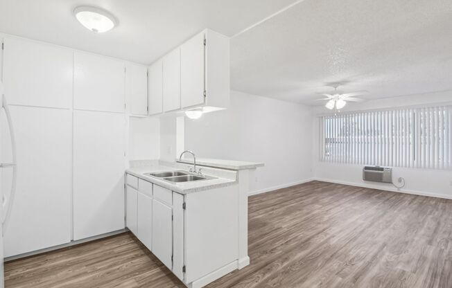 1 bed, 1 bath, 700 sqft, $1,975, Unit 051