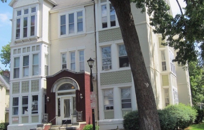 40 Rowley St. aka w/City: 54 Harvard St