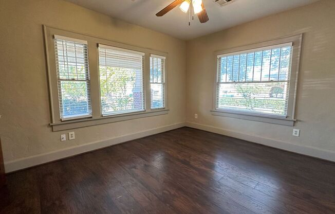 2 beds, 1 bath, $1,295