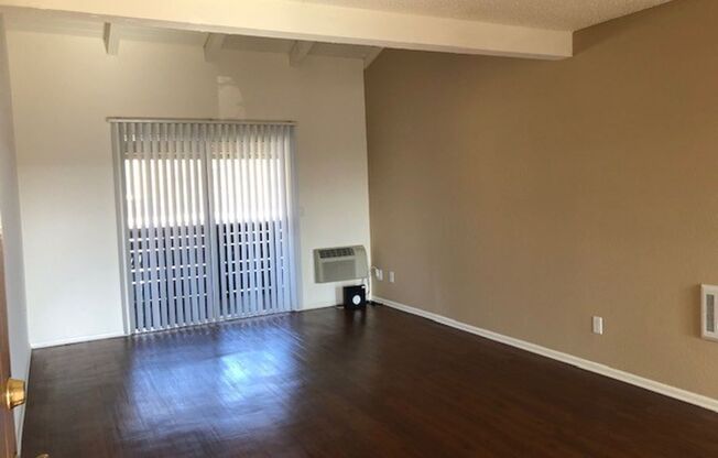 1 bed, 1 bath, 780 sqft, $2,375, Unit 36