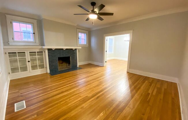 Recently Renovated 3 bedroom 1 bath (Utilities included)in Historic Midtown Neighborhood
