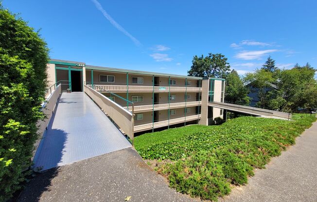 Southside Condo with a View - 1 Bedroom - High St